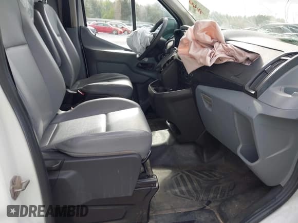 ✅ 2016 Ford Transit Cargo • VIN: 1FTYE1YMXGKB48964 • Лот: 41227860. Опубликован ранее на IAAI с пробегом Не указан. Бесплатный доступ к архиву аукционных продаж из США и подробный отчёт об истории автомобиля на DreamBid. Изображение 5.