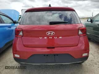 2022 Hyundai Venue SEL z VIN KMHRC8A31NU150023, wystawiony jako Copart lot #74343704 z przebiegiem 5 307 mil mil oraz Nie do naprawy • Non repairable. Historia ofert i sprzedaży dostępna na DreamBid. Obrazek 6.