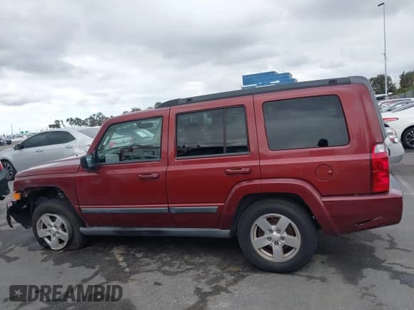 ✅ 2007 Jeep Commander Sport • VIN: 1J8HH48K37C635868 • Lot: 43396709. Wystawiony na IAAI z przebiegiem 211 054 mil. Bezpłatny archiwum sprzedaży aukcyjnych z USA i szczegółowy raport historii pojazdu na DreamBid. Zdjęcie 14.