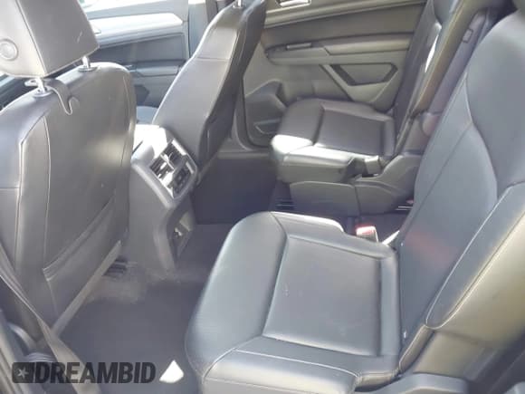 ✅ 2019 Volkswagen Atlas SE • VIN: 1V2DP2CA4KC606303 • Lot: 43541392. Listed on IAAI with 79,110 mi. Free auction sales archive from the USA and detailed vehicle history report at DreamBid. Image 8.