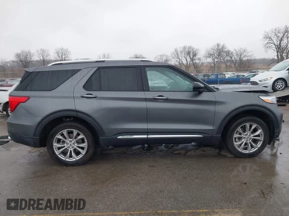✅ 2024 Ford Explorer Limited • VIN: 1FMSK8FH9RGA31469 • Lot: 43737830. Wystawiony na IAAI z przebiegiem 41 398 mil. Bezpłatny archiwum sprzedaży aukcyjnych z USA i szczegółowy raport historii pojazdu na DreamBid. Zdjęcie 13.