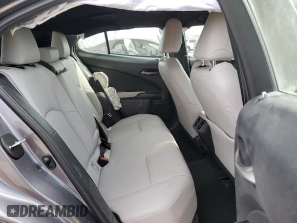 ✅ 2020 Lexus UX 200 • VIN: JTHX3JBH6L2029718 • Lot: 36353623. Wystawiony na Copart z przebiegiem 19 950 mil. Bezpłatny archiwum sprzedaży aukcyjnych z USA i szczegółowy raport historii pojazdu na DreamBid. Zdjęcie 11.