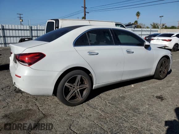 ✅ 2019 Mercedes-Benz A 220 • VIN: WDD3G4EB7KW021430 • Лот: 89595315. Опубликован ранее на Copart с пробегом 71 124 миль. Бесплатный доступ к архиву аукционных продаж из США и подробный отчёт об истории автомобиля на DreamBid. Изображение 3.