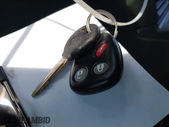 ✅ 2004 Chevrolet Silverado 1500 LS • VIN: 2GCEC19T441405336 • Лот: 43138276. Опубликован ранее на IAAI с пробегом 177 138 миль. Бесплатный доступ к архиву аукционных продаж из США и подробный отчёт об истории автомобиля на DreamBid. Изображение 11.