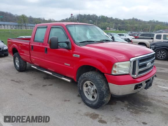 ✅ 2005 Ford F-250 XL • VIN: 1FTSW21P45EB85985 • Lot: 41982203. Listed on IAAI with 147,336 mi. Free auction sales archive from the USA and detailed vehicle history report at DreamBid. Image 1.