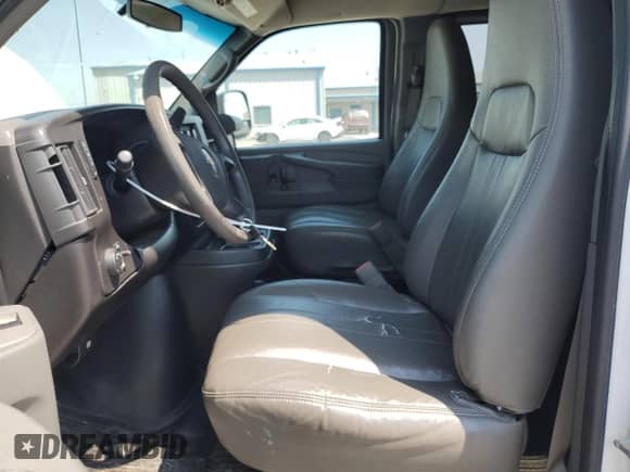2010 Chevrolet Express Passenger LS с VIN 1GAZGPDGXA1172771, выставлен на аукционе Copart как лот 67967755 с пробегом 102 992 миль миль и Списание • Salvage title. История ставок и продаж доступна на DreamBid. Изображение 7.