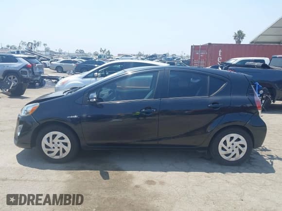 ✅ 2016 Toyota Prius One • VIN: JTDKDTB39G1130725 • Lot: 42738828. Listed on IAAI with 78,707 mi. Free auction sales archive from the USA and detailed vehicle history report at DreamBid. Image 14.
