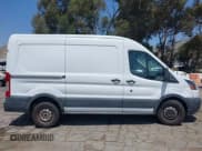 ✅ 2017 Ford Transit Cargo • VIN: 1FTYE1CM9HKB50925 • Lot: 42095471. Wystawiony na IAAI z przebiegiem 152 583 mil. Bezpłatny archiwum sprzedaży aukcyjnych z USA i szczegółowy raport historii pojazdu na DreamBid. Zdjęcie 13.