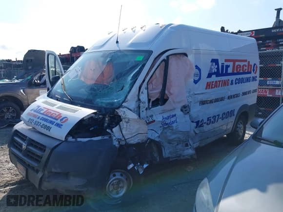 ✅ 2018 Ram ProMaster Cargo • VIN: 3C6TRVBG6JE122730 • Lot: 40410502. Wystawiony na IAAI z przebiegiem 60 200 mil. Bezpłatny archiwum sprzedaży aukcyjnych z USA i szczegółowy raport historii pojazdu na DreamBid. Zdjęcie 2.