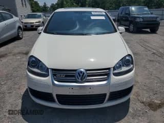 ✅ 2008 Volkswagen R32 • VIN: WVWKC71K88W255951 • Lot: 64763935. Wystawiony na Copart z przebiegiem 157 431 mil. Bezpłatny archiwum sprzedaży aukcyjnych z USA i szczegółowy raport historii pojazdu na DreamBid. Zdjęcie 5.