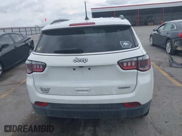 ✅ 2022 Jeep Compass Latitude • VIN: 3C4NJDBB6NT156577 • Lot: 42831815. Listed on IAAI with 86,000 mi. Free auction sales archive from the USA and detailed vehicle history report at DreamBid. Image 16.
