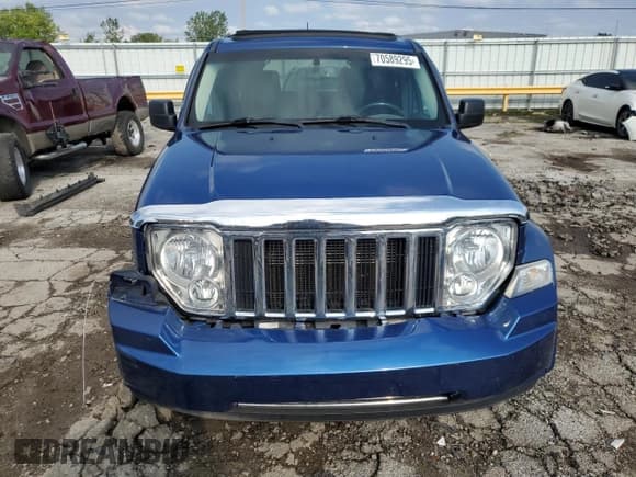 ✅ 2009 Jeep Liberty Limited • VIN: 1J8GN58K79W500131 • Lot: 70589295. Wystawiony na Copart z przebiegiem 148 074 mil. Bezpłatny archiwum sprzedaży aukcyjnych z USA i szczegółowy raport historii pojazdu na DreamBid. Zdjęcie 5.