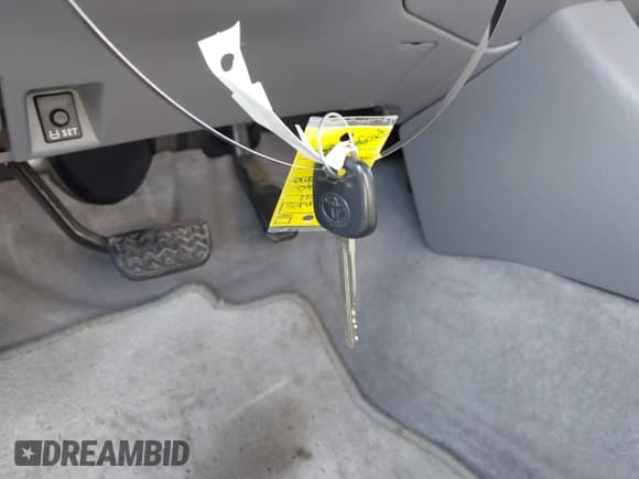 ✅ 2011 Toyota Tacoma • VIN: 5TFPX4EN9BX001390 • Lot: 43605165. Listed on IAAI with 125,923 mi. Free auction sales archive from the USA and detailed vehicle history report at DreamBid. Image 11.