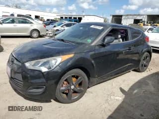 ✅ 2013 Hyundai Veloster w/Gray Int • VIN: KMHTC6AD4DU156884 • Lot: 78893164. Wystawiony na Copart z przebiegiem Nie podano. Bezpłatny archiwum sprzedaży aukcyjnych z USA i szczegółowy raport historii pojazdu na DreamBid. Zdjęcie 1.