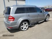 ✅ 2012 Mercedes-Benz GL 550 • VIN: 4JGBF8GE1CA779877 • Lot: 66185824. Wystawiony na Copart z przebiegiem 108 949 mil. Bezpłatny archiwum sprzedaży aukcyjnych z USA i szczegółowy raport historii pojazdu na DreamBid. Zdjęcie 3.