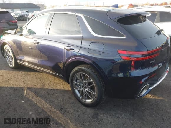 ✅ 2025 Genesis GV70 2.5T • VIN: 5NMMADTBXSH033934 • Lot: 43642157. Listed on IAAI with 6,699 mi. Free auction sales archive from the USA and detailed vehicle history report at DreamBid. Image 3.
