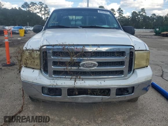 ✅ 2006 Ford F-250 XL • VIN: 1FTSW21546EA96367 • Lot: 82052355. Wystawiony na Copart z przebiegiem Nie podano. Bezpłatny archiwum sprzedaży aukcyjnych z USA i szczegółowy raport historii pojazdu na DreamBid. Zdjęcie 5.