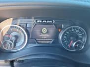 ✅ 2019 Ram 2500 Laramie • VIN: 3C6UR5FL2KG713459 • Lot: 70426035. Wystawiony na Copart z przebiegiem 53 913 mil. Bezpłatny archiwum sprzedaży aukcyjnych z USA i szczegółowy raport historii pojazdu na DreamBid. Zdjęcie 9.