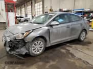✅ 2022 Hyundai Accent SE • VIN: 3KPC24A62NE180095 • Лот: 45887745. Опубликован ранее на Copart с пробегом 21 881 миль. Бесплатный доступ к архиву аукционных продаж из США и подробный отчёт об истории автомобиля на DreamBid. Изображение 1.