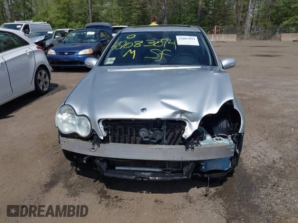 ✅ 2005 Mercedes-Benz C 240 • VIN: WDBRF81J75F707949 • Lot: 42083094. Wystawiony na IAAI z przebiegiem 108 730 mil. Bezpłatny archiwum sprzedaży aukcyjnych z USA i szczegółowy raport historii pojazdu na DreamBid. Zdjęcie 6.