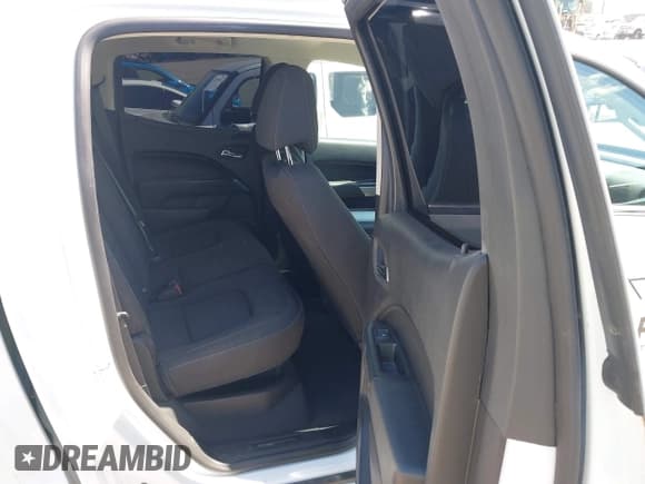 ✅ 2019 Chevrolet Colorado 2WD LT • VIN: 1GCGSCEN9K1210835 • Lot: 43303974. Wystawiony na IAAI z przebiegiem 58 160 mil. Bezpłatny archiwum sprzedaży aukcyjnych z USA i szczegółowy raport historii pojazdu na DreamBid. Zdjęcie 8.