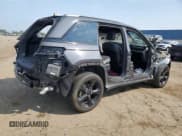 ✅ 2024 Jeep Grand Cherokee Altitude X • VIN: 1C4RJHAG5RC179629 • Лот: 67834195. Опубликован ранее на Copart с пробегом 39 429 миль. Бесплатный доступ к архиву аукционных продаж из США и подробный отчёт об истории автомобиля на DreamBid. Изображение 3.