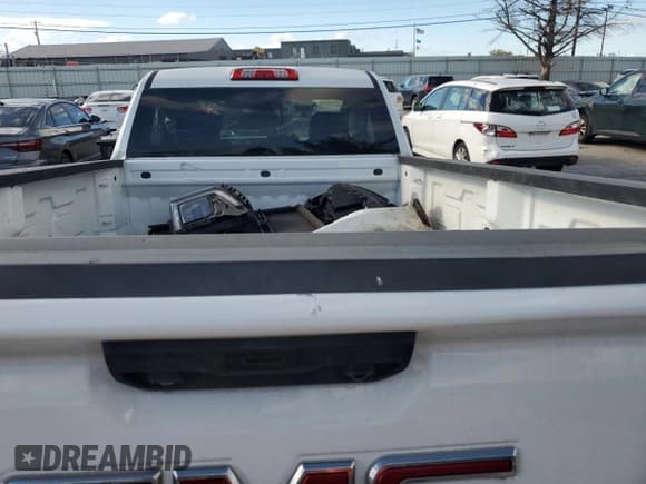 ✅ 2022 GMC Sierra 1500 • VIN: 3GTNUAED8NG509977 • Lot: 79484364. Wystawiony na Copart z przebiegiem Nie podano. Bezpłatny archiwum sprzedaży aukcyjnych z USA i szczegółowy raport historii pojazdu na DreamBid. Zdjęcie 10.