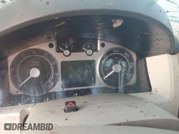 2010 Mercury Mariner Premier с VIN 4M2CN9HG4AKJ12675, выставлен на аукционе Copart как лот 71417445 с пробегом Не указан миль и Списание • Salvage title. История ставок и продаж доступна на DreamBid. Изображение 9.