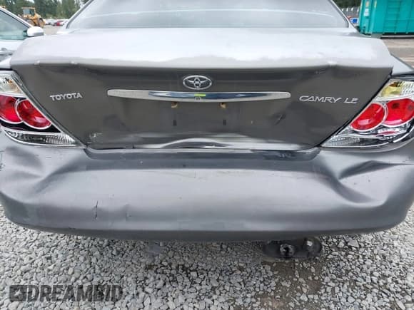 ✅ 2005 Toyota Camry STD • VIN: 4T1BE32K65U516837 • Лот: 42417198. Опубликован ранее на IAAI с пробегом 127 002 миль. Бесплатный доступ к архиву аукционных продаж из США и подробный отчёт об истории автомобиля на DreamBid. Изображение 17.