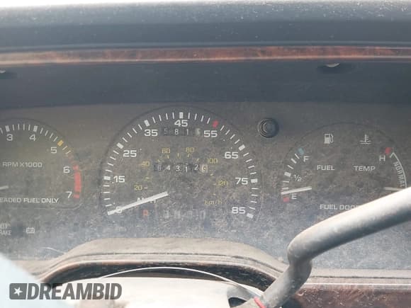 ✅ 1990 Mercury Sable • VIN: 1MECM55U5LA600326 • Lot: 42629859. Wystawiony na IAAI z przebiegiem 64 312 mil. Bezpłatny archiwum sprzedaży aukcyjnych z USA i szczegółowy raport historii pojazdu na DreamBid. Zdjęcie 7.