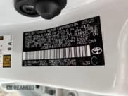 ✅ 2025 Toyota Corolla Hybrid LE • VIN: JTDBDMHE6S3019738 • Лот: 71802545. Опубликован ранее на Copart с пробегом 3 135 миль. Бесплатный доступ к архиву аукционных продаж из США и подробный отчёт об истории автомобиля на DreamBid. Изображение 13.