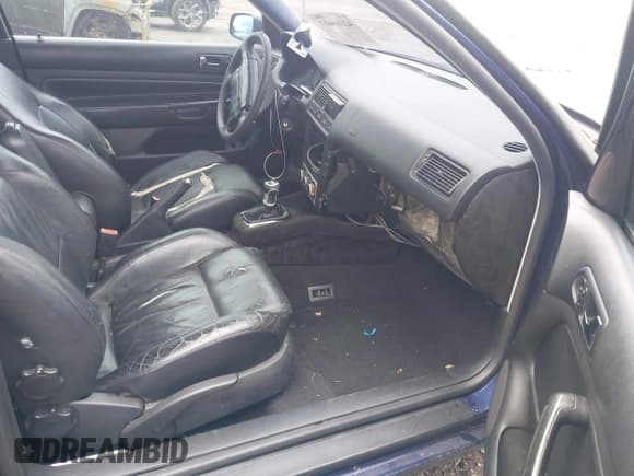 ✅ 2002 Volkswagen Golf GTI • VIN: 9BWPH61J424065274 • Лот: 42166697. Опубликован ранее на IAAI с пробегом 258 156 миль. Бесплатный доступ к архиву аукционных продаж из США и подробный отчёт об истории автомобиля на DreamBid. Изображение 5.