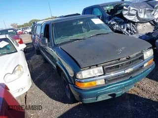 1998 Chevrolet S-10 LS с VIN 1GCCS19X4W8181935, выставлен на аукционе IAAI как лот 37604301 с пробегом Не указан миль и . История ставок и продаж доступна на DreamBid. Изображение 1.