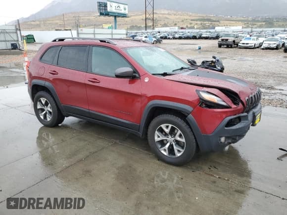 ✅ 2016 Jeep Cherokee Trailhawk • VIN: 1C4PJMBB7GW343851 • Lot: 81945015. Wystawiony na Copart z przebiegiem 91 513 mil. Bezpłatny archiwum sprzedaży aukcyjnych z USA i szczegółowy raport historii pojazdu na DreamBid. Zdjęcie 4.
