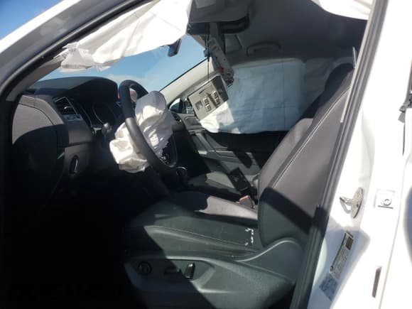 ✅ 2020 Volkswagen Tiguan SE • VIN: 3VV3B7AX1LM078723 • Lot: 91308215. Listed on Copart with Not provided. Free auction sales archive from the USA and detailed vehicle history report at DreamBid. Image 7.