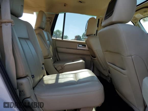 ✅ 2017 Ford Expedition Limited • VIN: 1FMJU2ATXHEA32350 • Lot: 81343115. Wystawiony na Copart z przebiegiem 82 273 mil. Bezpłatny archiwum sprzedaży aukcyjnych z USA i szczegółowy raport historii pojazdu na DreamBid. Zdjęcie 11.