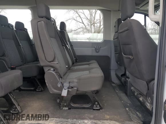 ✅ 2017 Ford Transit Passenger XL • VIN: 1FBAX2XG9HKA16734 • Лот: 44438005. Опубликован ранее на Copart с пробегом 34 029 миль. Бесплатный доступ к архиву аукционных продаж из США и подробный отчёт об истории автомобиля на DreamBid. Изображение 11.