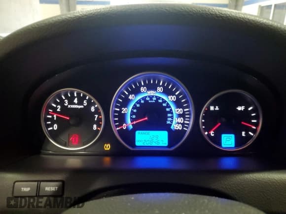 ✅ 2012 Hyundai Veracruz Limited • VIN: KM8NU4CC5CU188160 • Lot: 87213635. Listed on Copart with 208,467 mi. Free auction sales archive from the USA and detailed vehicle history report at DreamBid. Image 9.