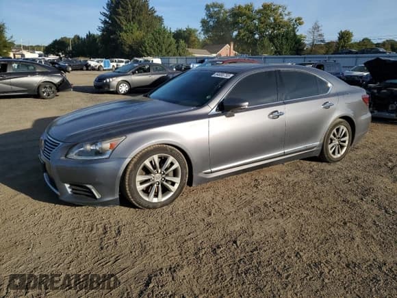 ✅ 2013 Lexus LS 460 • VIN: JTHCL5EF0D5017659 • Lot: 84658755. Wystawiony na Copart z przebiegiem 179 695 mil. Bezpłatny archiwum sprzedaży aukcyjnych z USA i szczegółowy raport historii pojazdu na DreamBid. Zdjęcie 1.