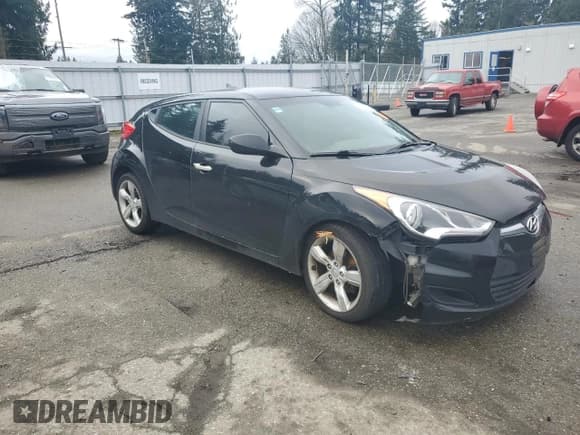 ✅ 2013 Hyundai Veloster w/Black Int • VIN: KMHTC6AD7DU141022 • Lot: 47321785. Wystawiony na Copart z przebiegiem 107 878 mil. Bezpłatny archiwum sprzedaży aukcyjnych z USA i szczegółowy raport historii pojazdu na DreamBid. Zdjęcie 4.