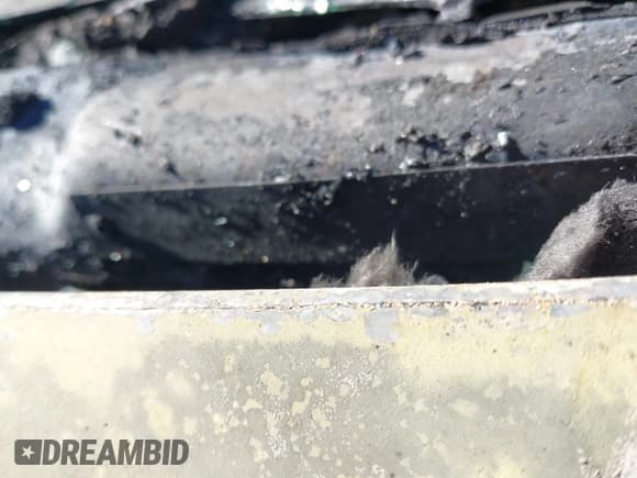 ✅ 2004 Chevrolet Suburban LS • VIN: 3GNEC16Z24G318784 • Лот: 41205407. Опубликован ранее на IAAI с пробегом Не указан. Бесплатный доступ к архиву аукционных продаж из США и подробный отчёт об истории автомобиля на DreamBid. Изображение 9.