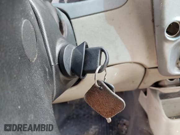 ✅ 2004 Ford Explorer Sport Trac XLS • VIN: 1FMZU67K74UA89078 • Lot: 41897614. Wystawiony na IAAI z przebiegiem 268 534 mil. Bezpłatny archiwum sprzedaży aukcyjnych z USA i szczegółowy raport historii pojazdu na DreamBid. Zdjęcie 11.