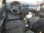 ✅ 2007 Mazda 3 S Sport • VIN: JM1BK143171663823 • Lot: 53255685. Wystawiony na Copart z przebiegiem 228 773 mil. Bezpłatny archiwum sprzedaży aukcyjnych z USA i szczegółowy raport historii pojazdu na DreamBid. Zdjęcie 8.