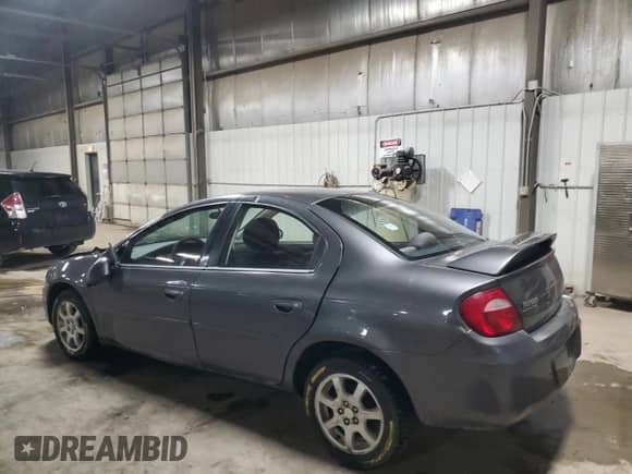 2004 Dodge Neon SXT z VIN 1B3ES56C44D641392, wystawiony jako Copart lot #47780735 z przebiegiem 75 284 mil mil oraz Szkoda całkowita • Salvage title. Historia ofert i sprzedaży dostępna na DreamBid. Obrazek 2.