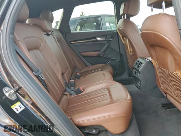 ✅ 2020 Audi Q5 Premium • VIN: WA1ANAFY6L2021690 • Lot: 94987095. Wystawiony na Copart z przebiegiem 139 086 mil. Bezpłatny archiwum sprzedaży aukcyjnych z USA i szczegółowy raport historii pojazdu na DreamBid. Zdjęcie 11.