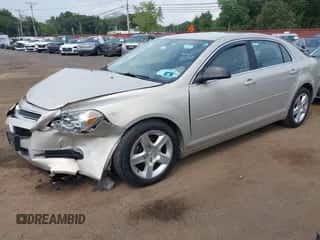 2012 Chevrolet Malibu 1LS z VIN 1G1ZB5E04CF206553, wystawiony jako IAAI lot #42997099 z przebiegiem 66 712 mil mil oraz . Historia ofert i sprzedaży dostępna na DreamBid. Obrazek 2.