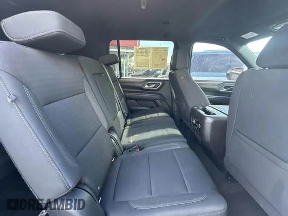 ✅ 2021 Chevrolet Suburban LS • VIN: 1GNSCBKD7MR301059 • Лот: 77436554. Опубликован ранее на Copart с пробегом 54 279 миль. Бесплатный доступ к архиву аукционных продаж из США и подробный отчёт об истории автомобиля на DreamBid. Изображение 6.