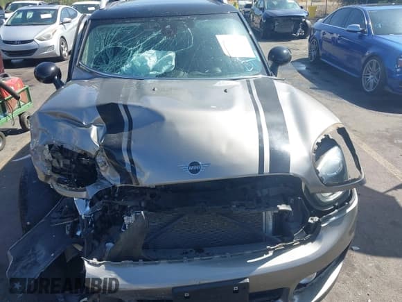 ✅ 2019 MINI Countryman Cooper • VIN: WMZYS7C57K3J04922 • Lot: 43229842. Listed on IAAI with 60,326 mi. Free auction sales archive from the USA and detailed vehicle history report at DreamBid. Image 6.