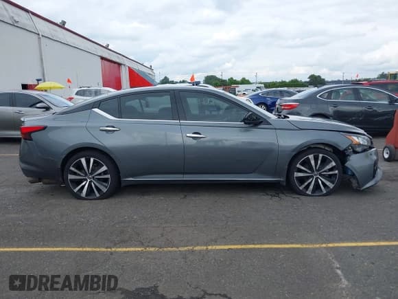 ✅ 2019 Nissan Altima Platinum • VIN: 1N4BL4FW5KC181946 • Lot: 42339128. Wystawiony na IAAI z przebiegiem 178 063 mil. Bezpłatny archiwum sprzedaży aukcyjnych z USA i szczegółowy raport historii pojazdu na DreamBid. Zdjęcie 13.