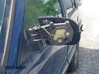 ✅ 2000 Chevrolet Blazer LS • VIN: 1GNCS13W3YK144615 • Lot: 42549560. Wystawiony na IAAI z przebiegiem 203 875 mil. Bezpłatny archiwum sprzedaży aukcyjnych z USA i szczegółowy raport historii pojazdu na DreamBid. Zdjęcie 6.